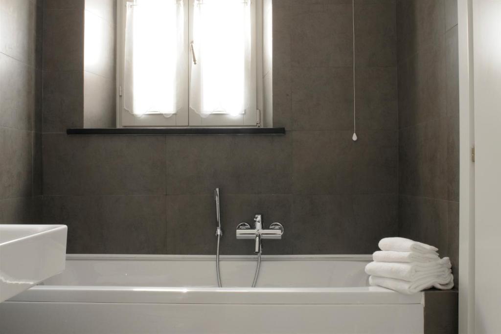 La Superba Rooms & Breakfast Genoa Room photo